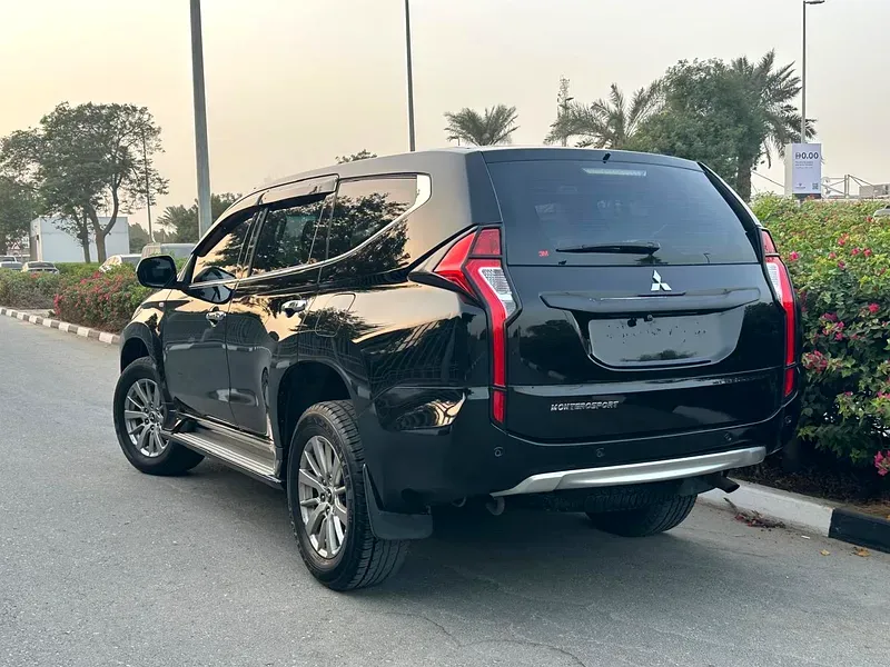 ميتسوبيشي مونتيرو 2016